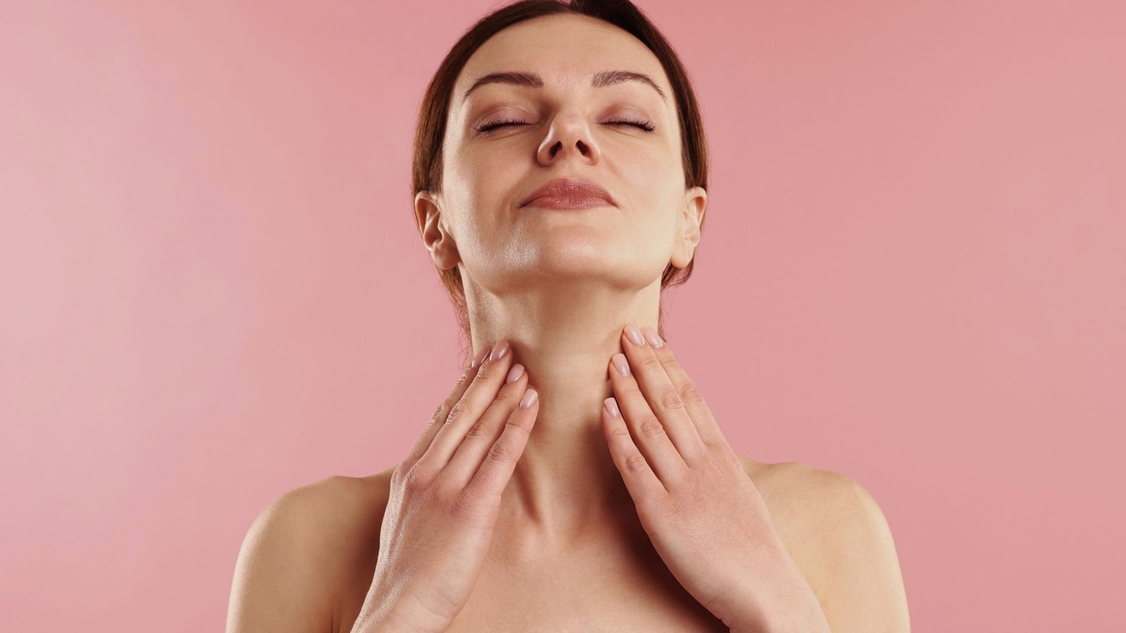 Neck lift consultation at Nişantaşı clinic